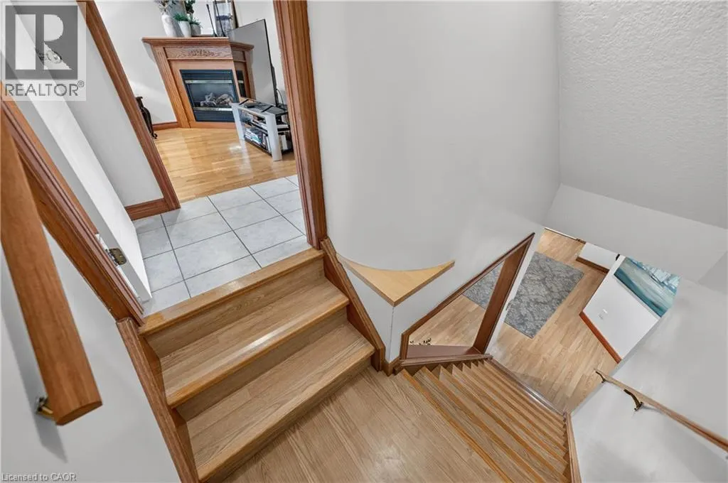 52 ARCHWOOD Crescent