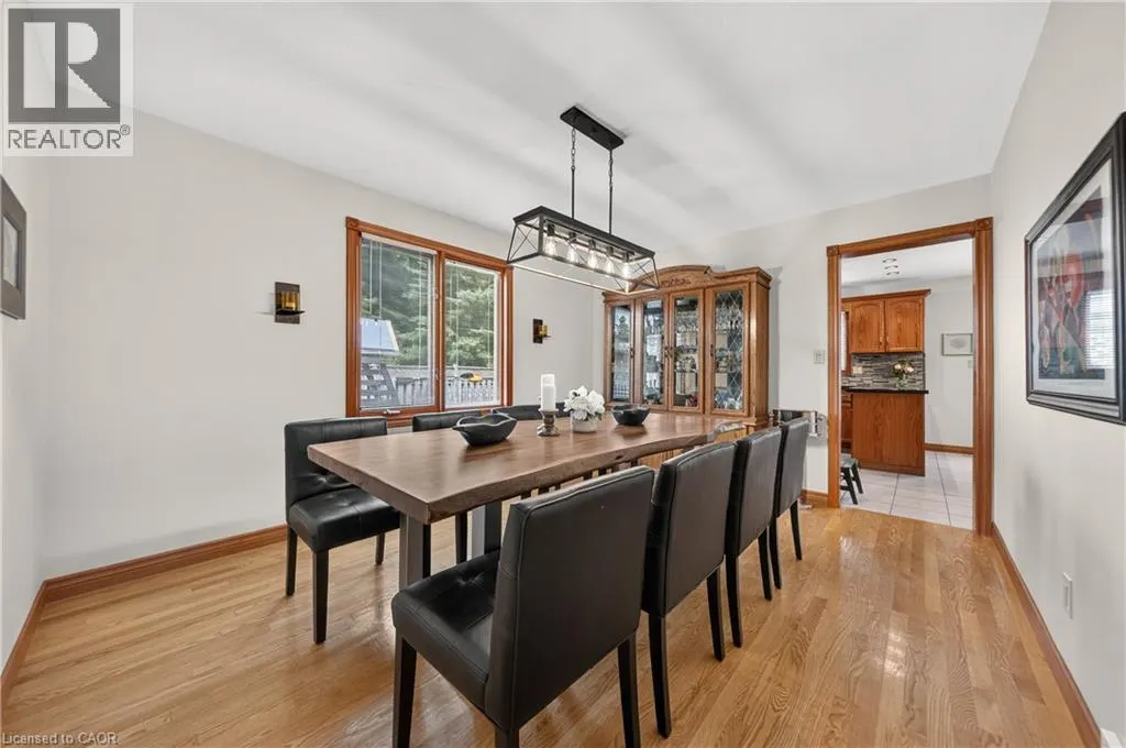 52 ARCHWOOD Crescent
