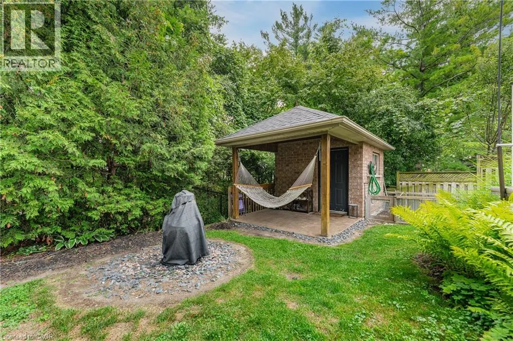 52 ARCHWOOD Crescent