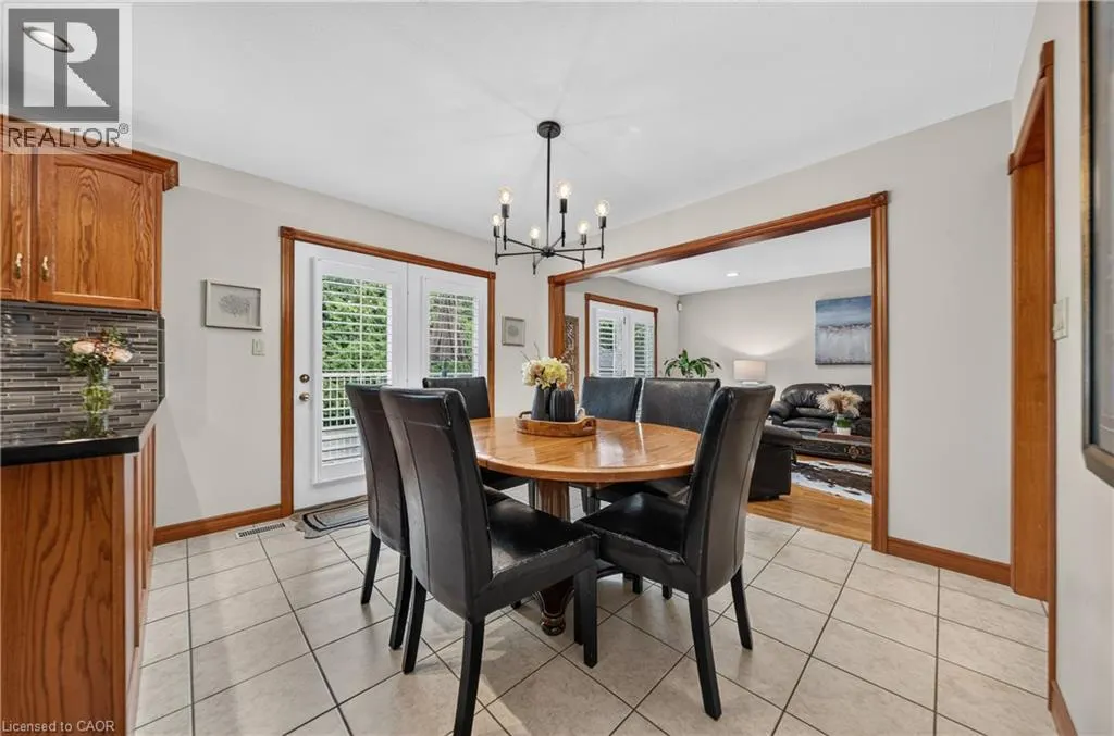 52 ARCHWOOD Crescent