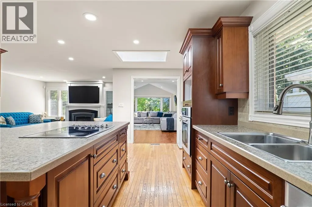 648 BAYHAMPTON Crescent
