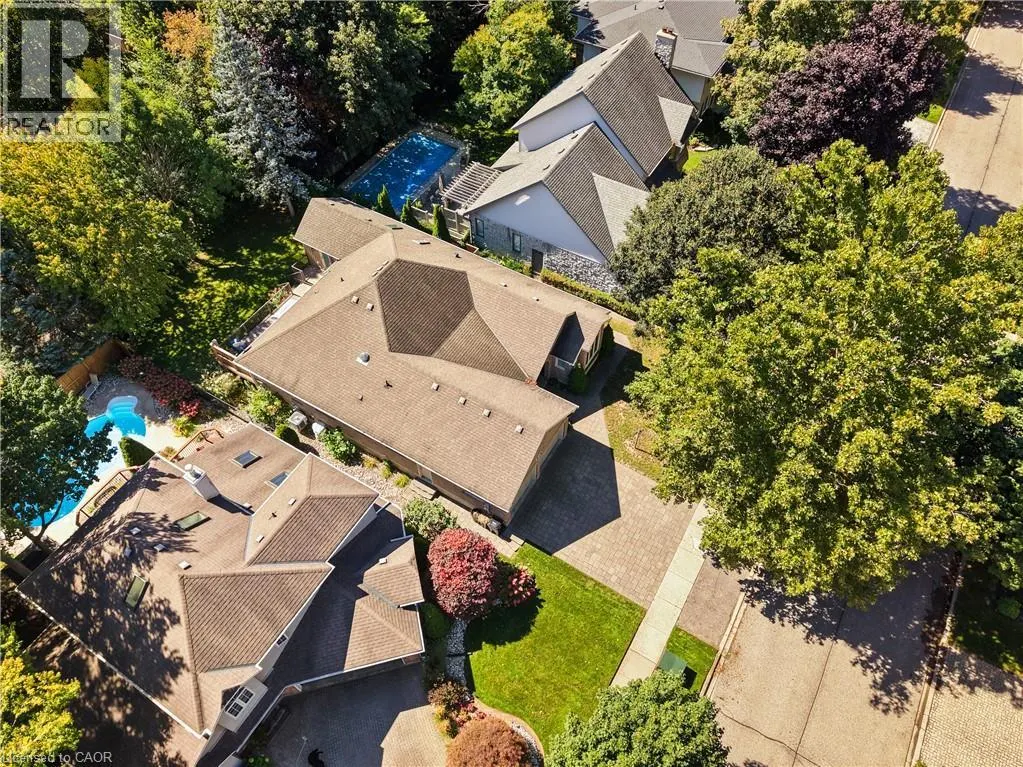 648 BAYHAMPTON Crescent