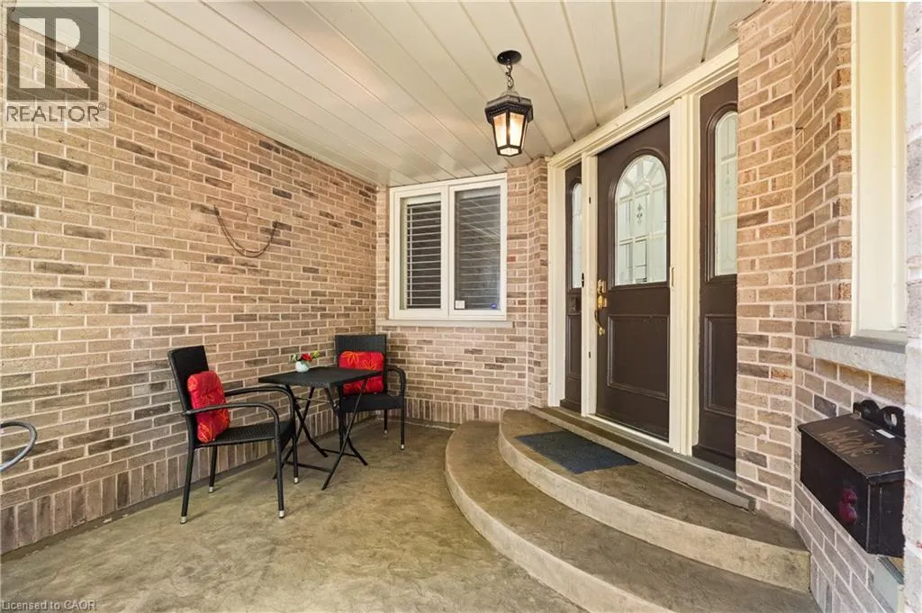 648 BAYHAMPTON Crescent