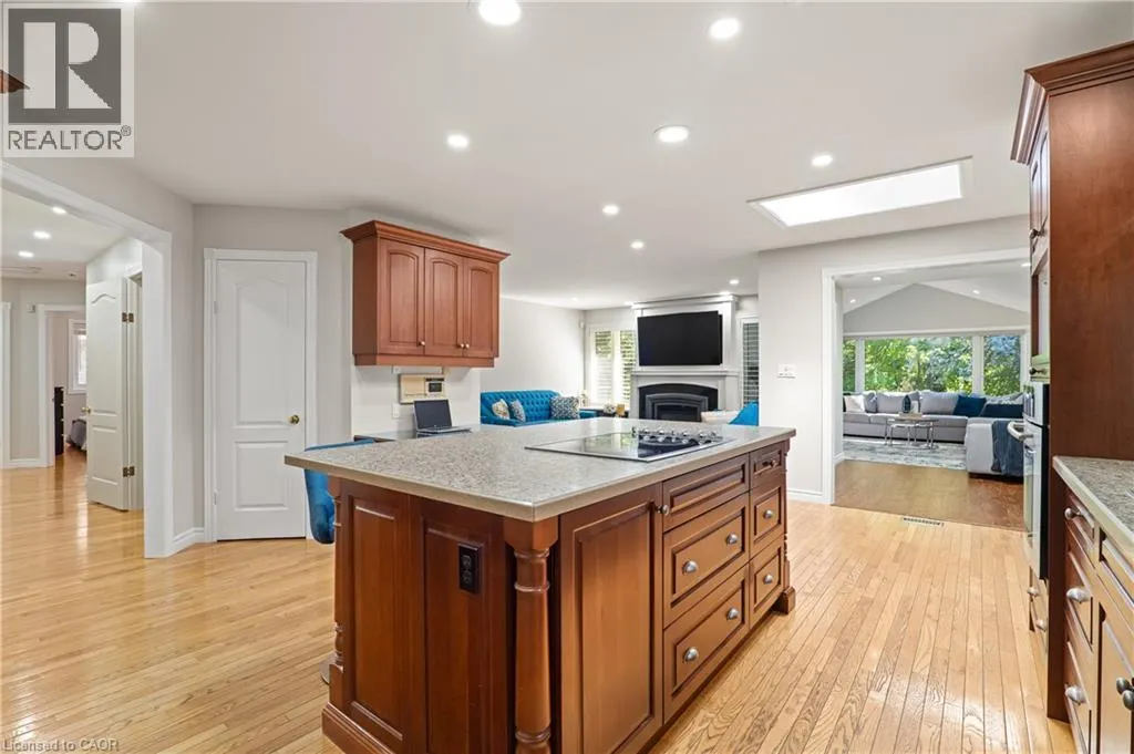 648 BAYHAMPTON Crescent