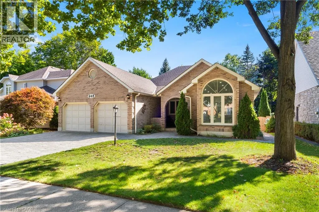 648 BAYHAMPTON Crescent