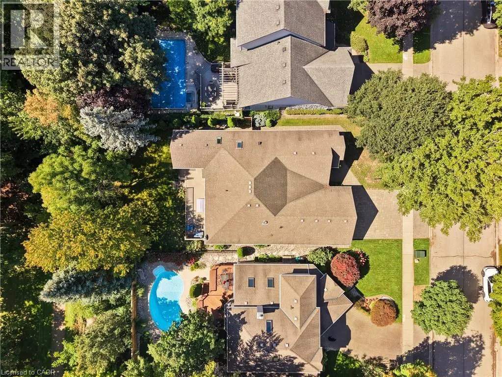 648 BAYHAMPTON Crescent