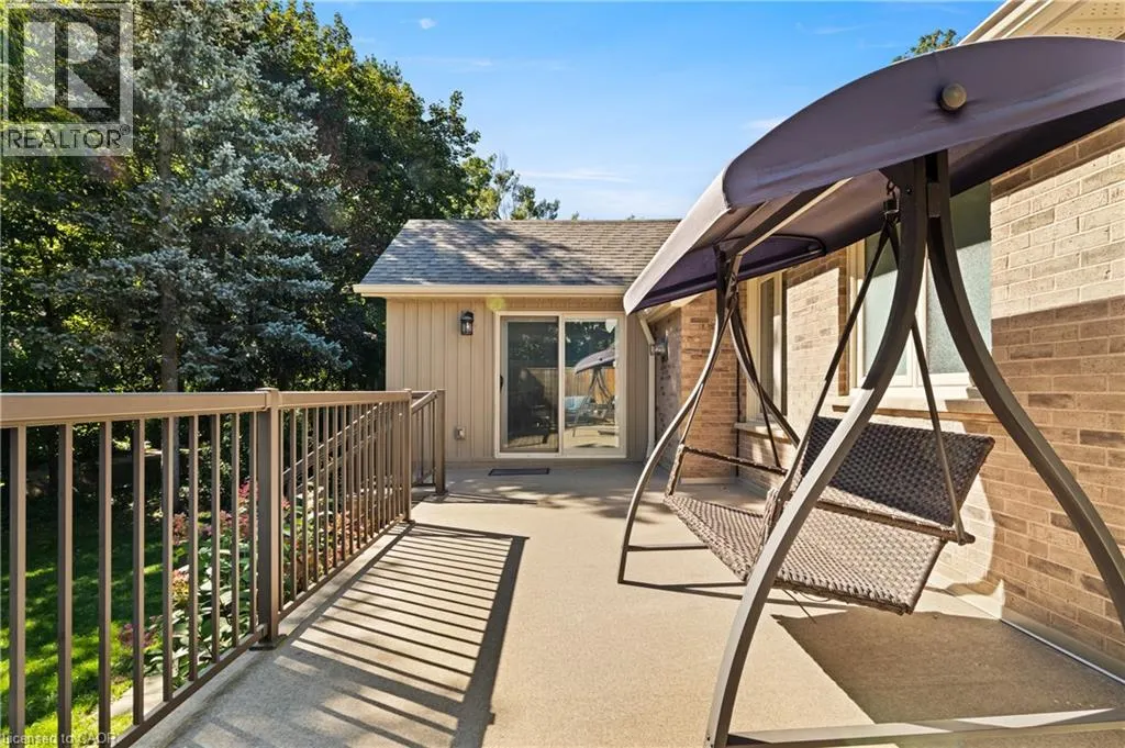 648 BAYHAMPTON Crescent