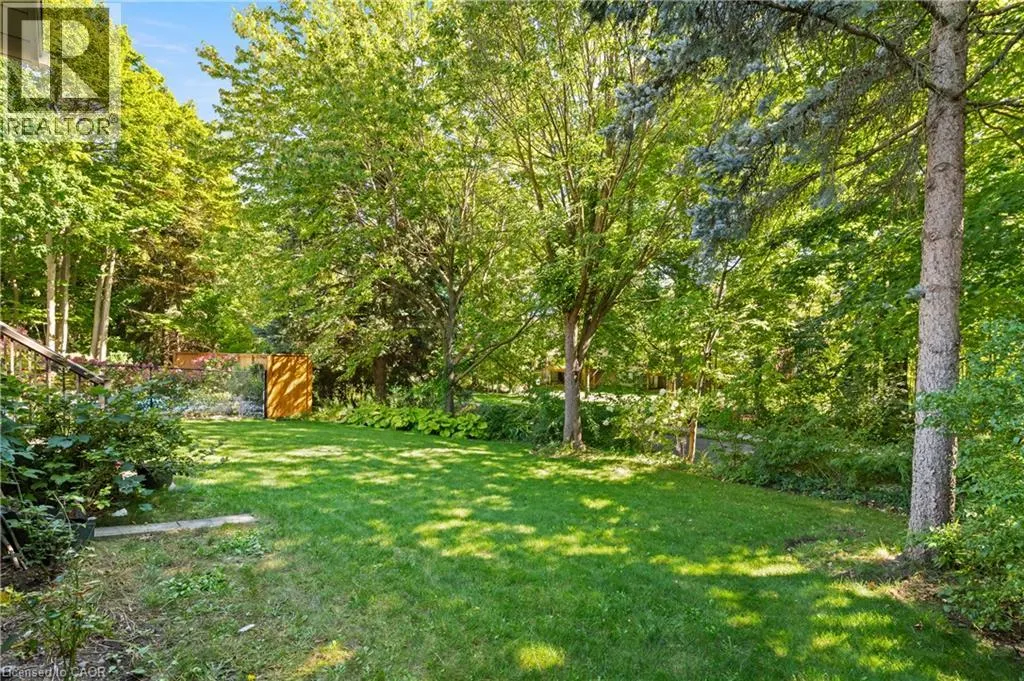 648 BAYHAMPTON Crescent