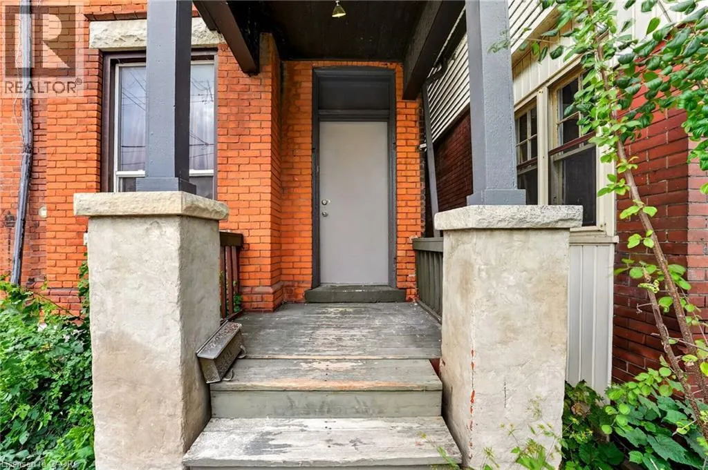 199 N LOCKE Street N