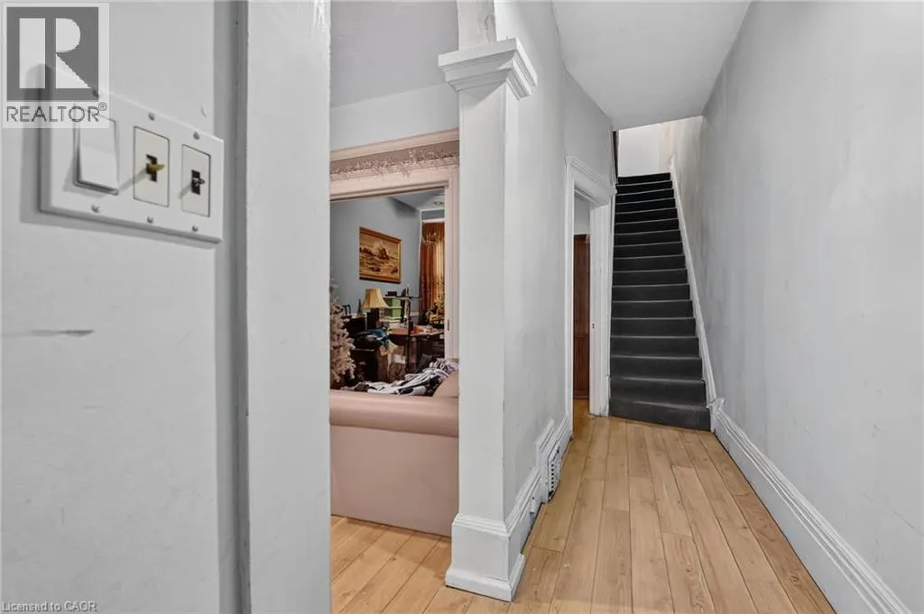 199 N LOCKE Street N