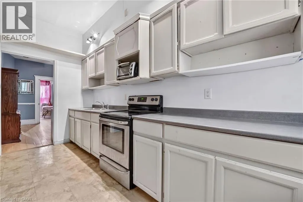 199 N LOCKE Street N