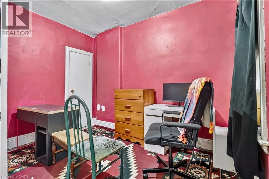 199 N LOCKE Street N