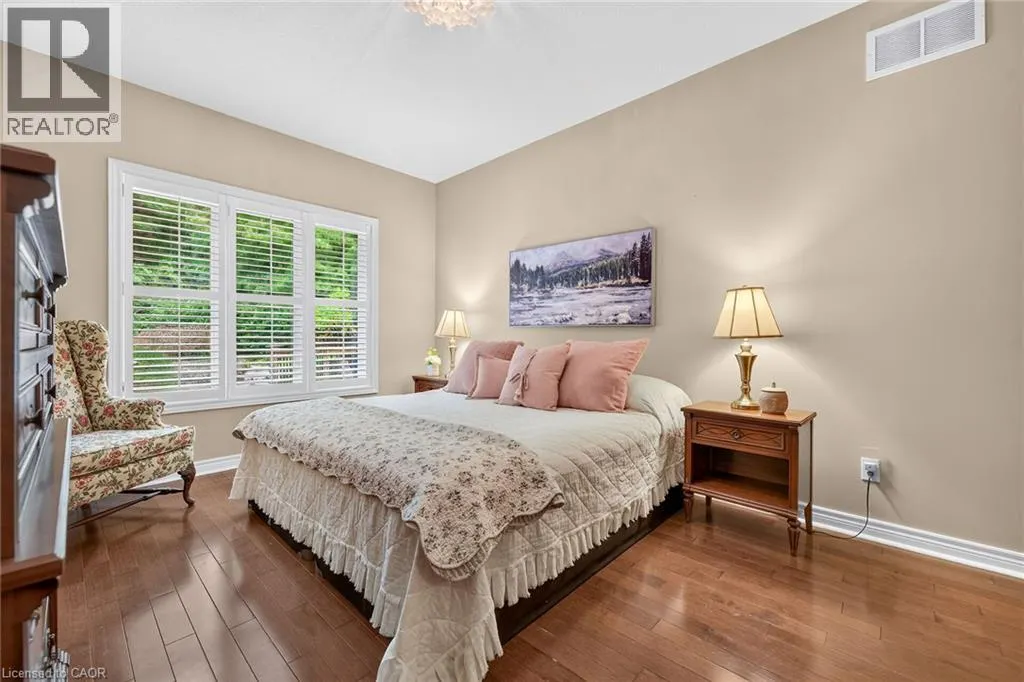 18 HEATHCOTE Court