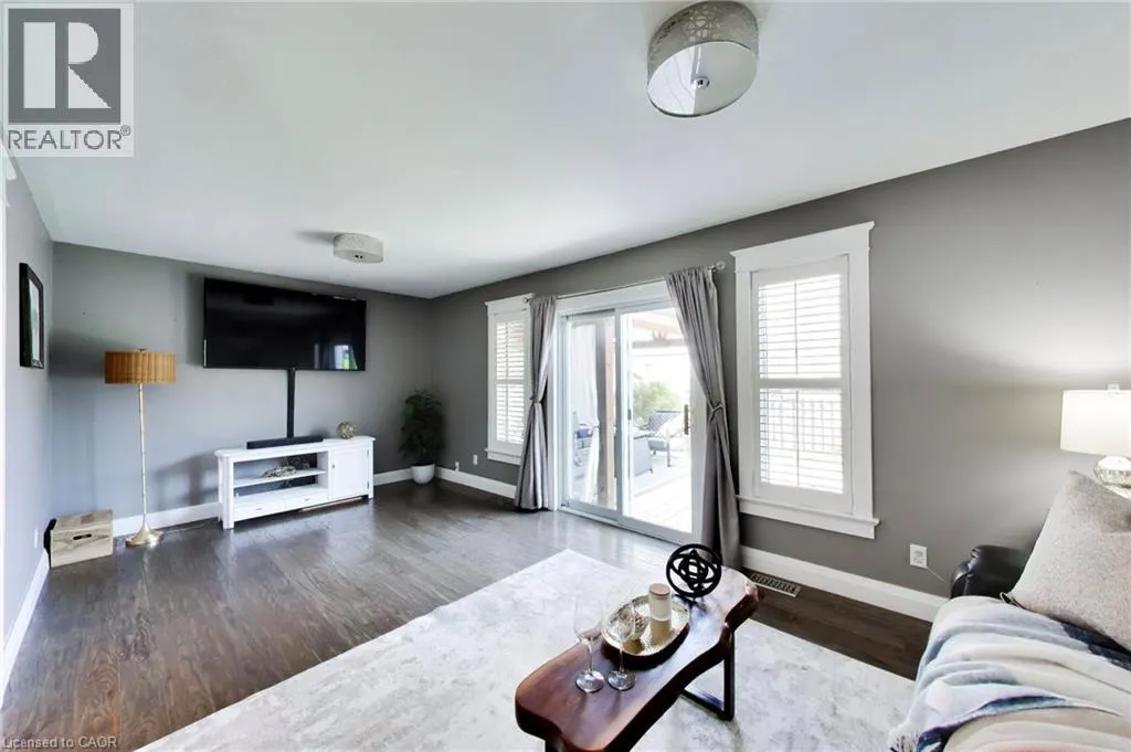 38 UDELL Way
