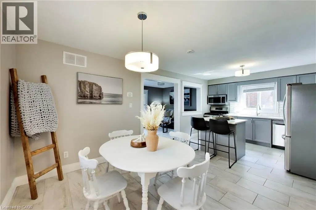 38 UDELL Way