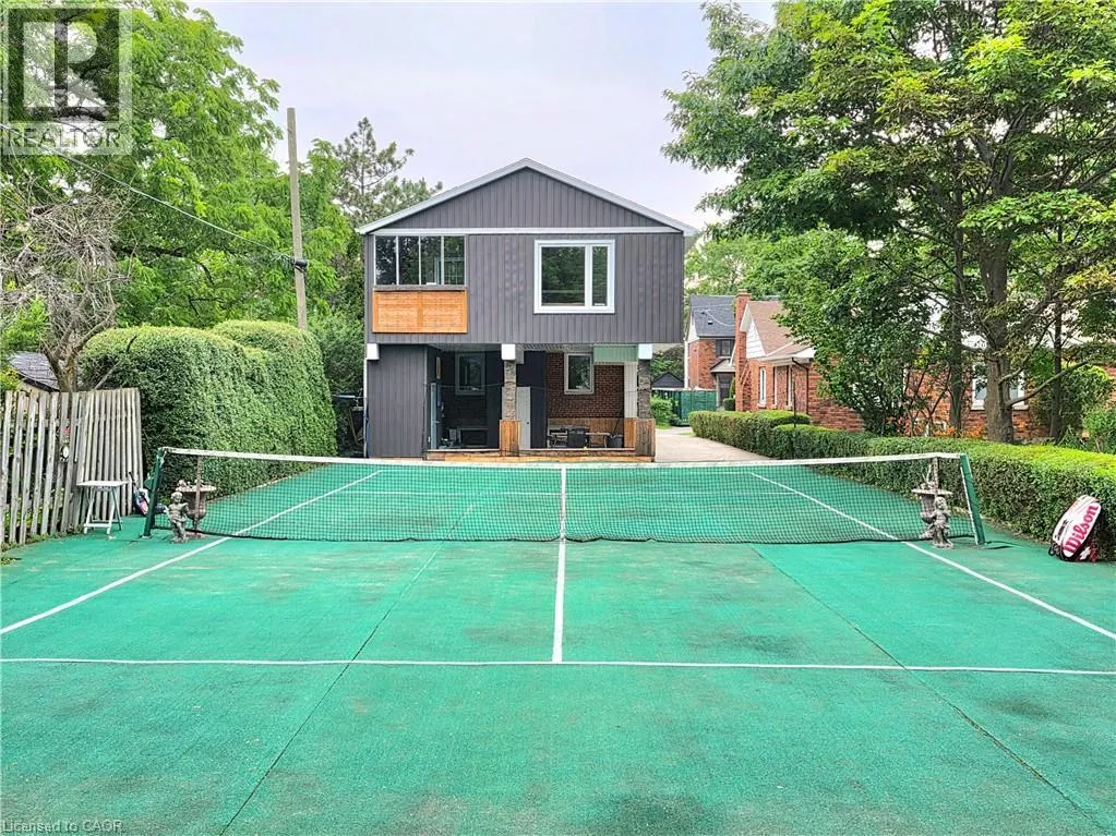 16 FOREST HILL Road