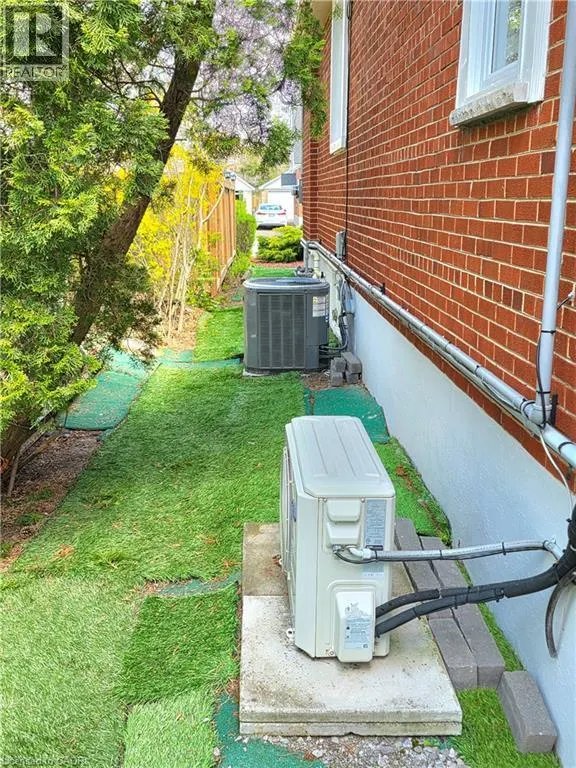 16 FOREST HILL Road