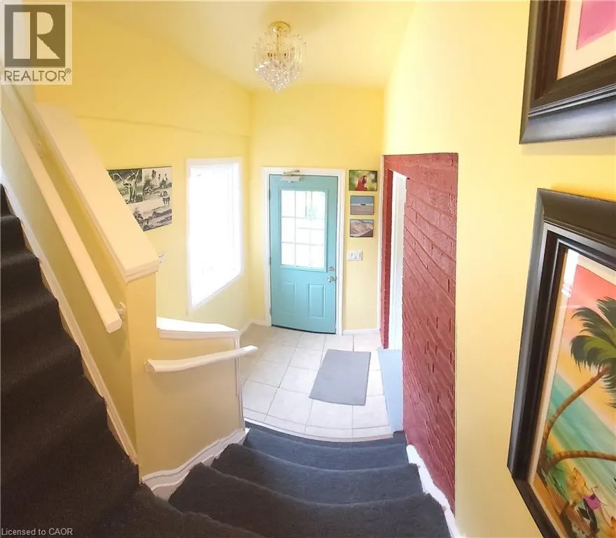 16 FOREST HILL Road
