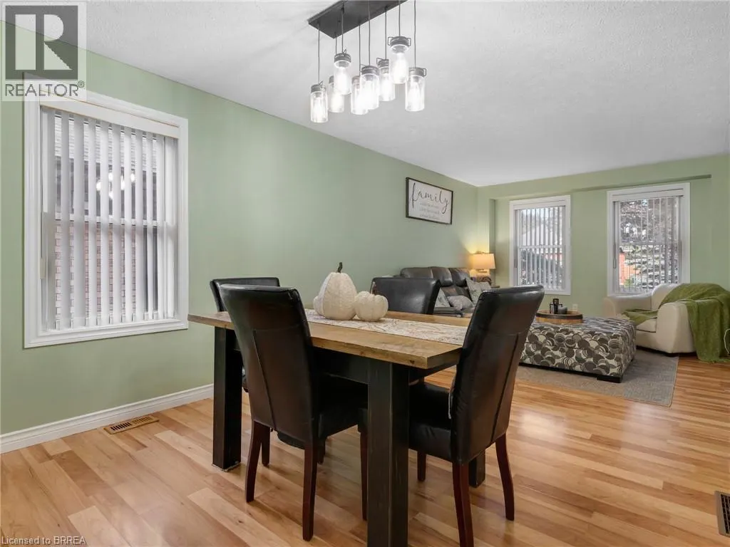42 EMIDIO Crescent