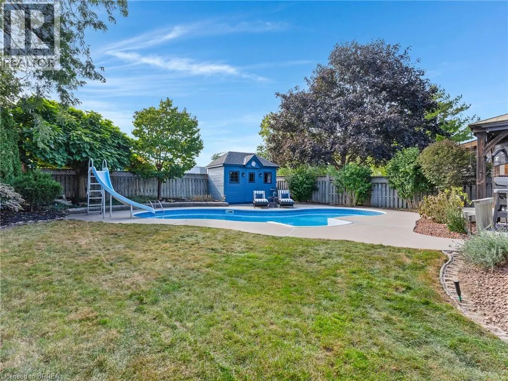 42 EMIDIO Crescent