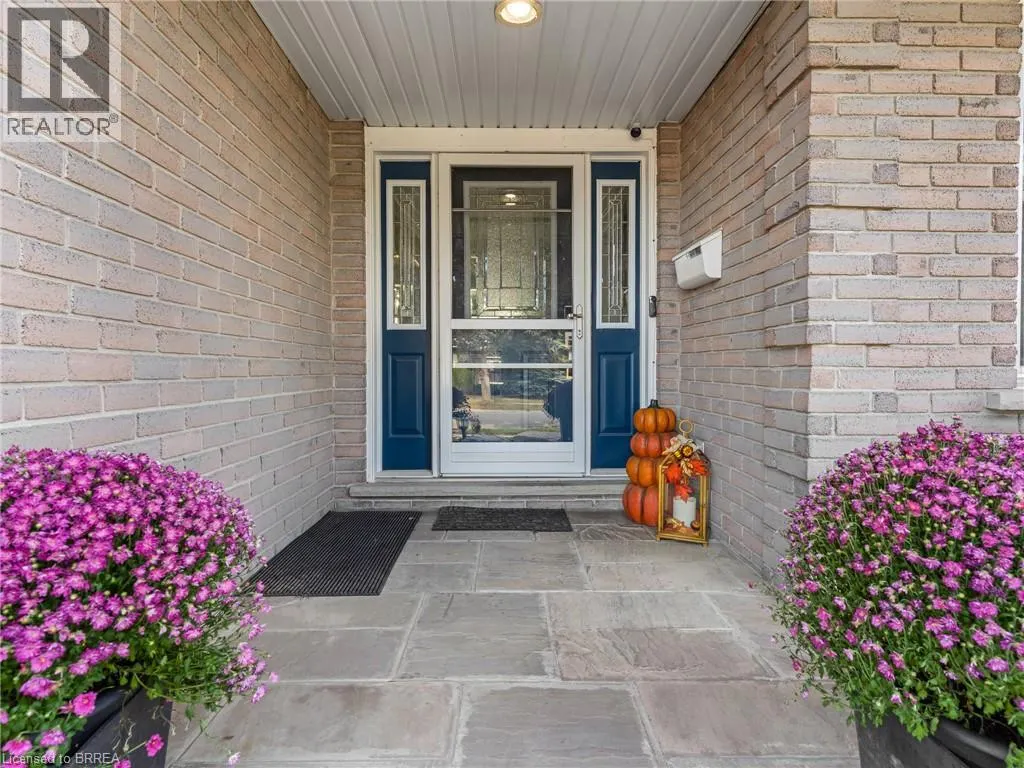 42 EMIDIO Crescent