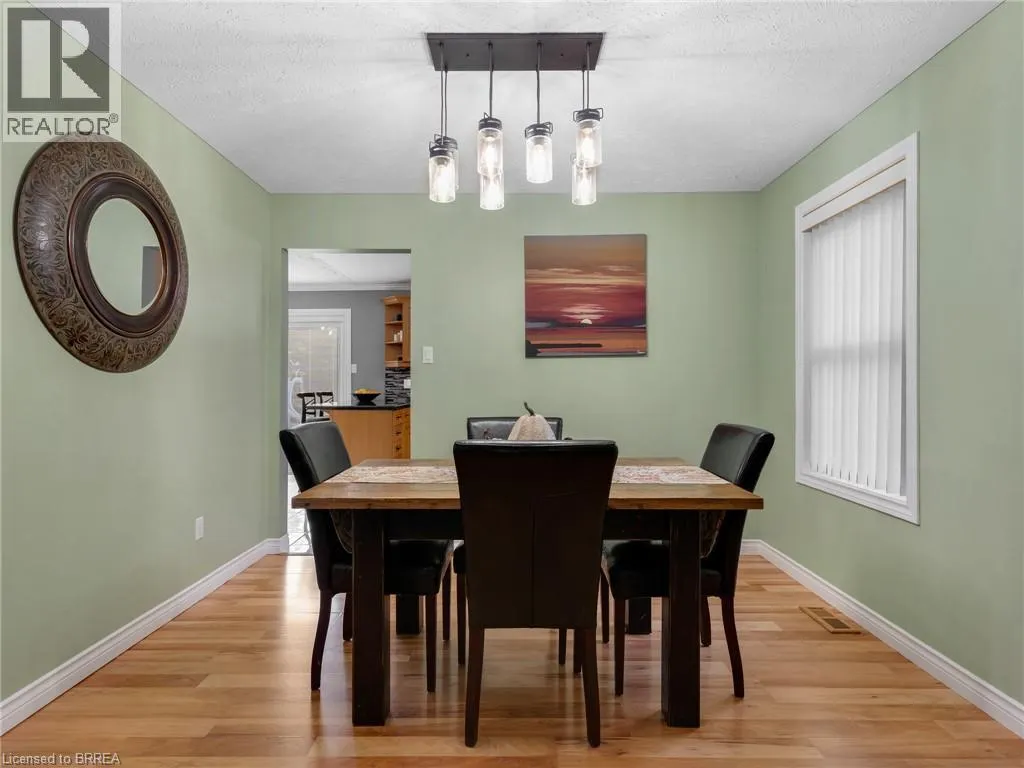 42 EMIDIO Crescent