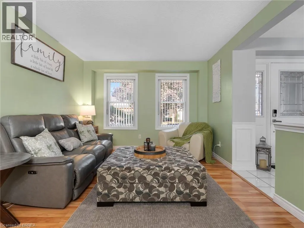 42 EMIDIO Crescent