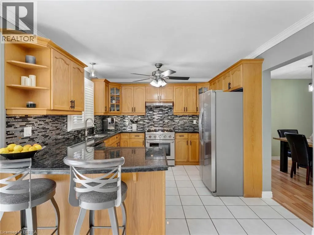 42 EMIDIO Crescent