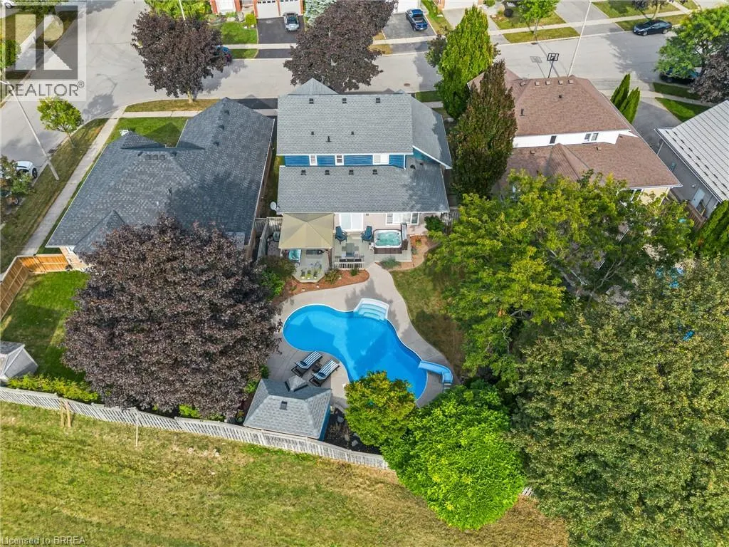 42 EMIDIO Crescent