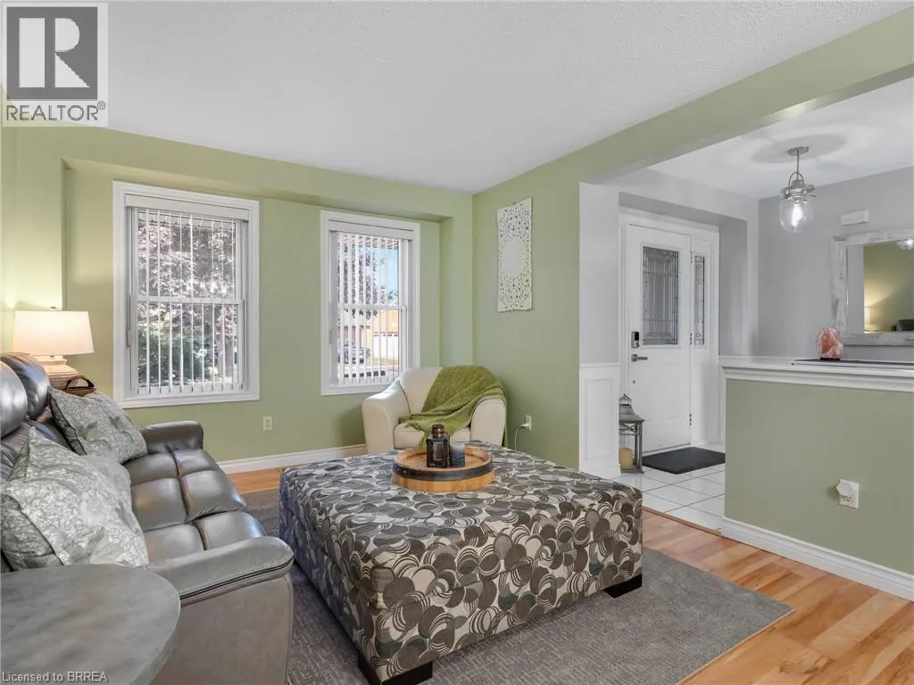 42 EMIDIO Crescent