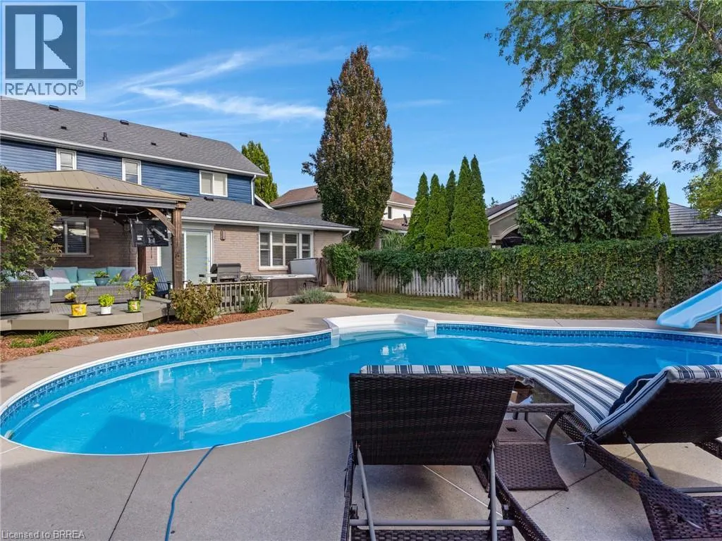 42 EMIDIO Crescent