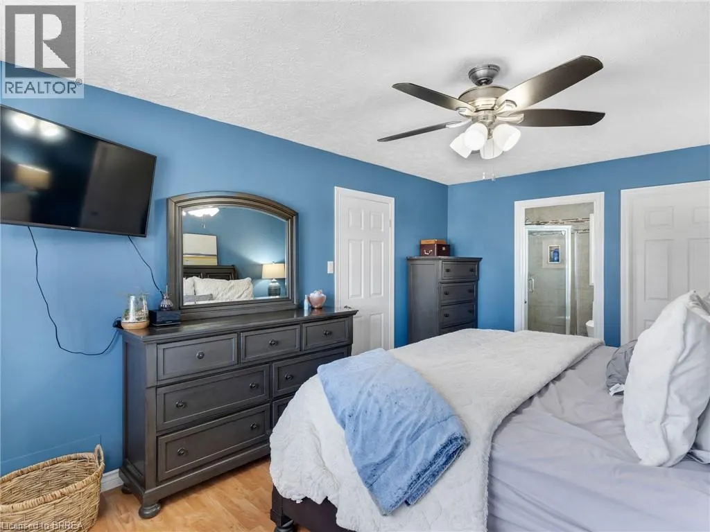 42 EMIDIO Crescent