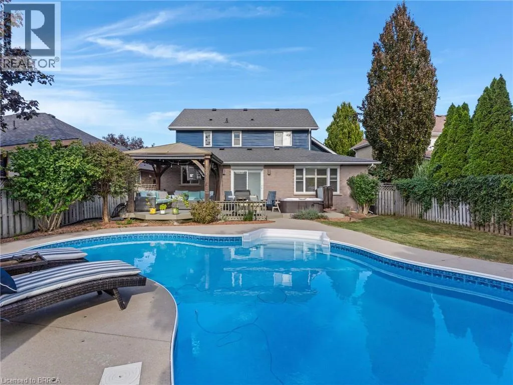 42 EMIDIO Crescent
