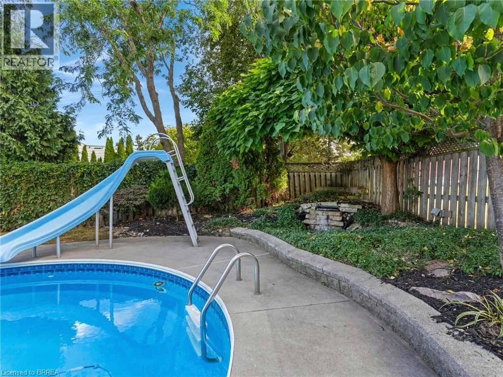 42 EMIDIO Crescent