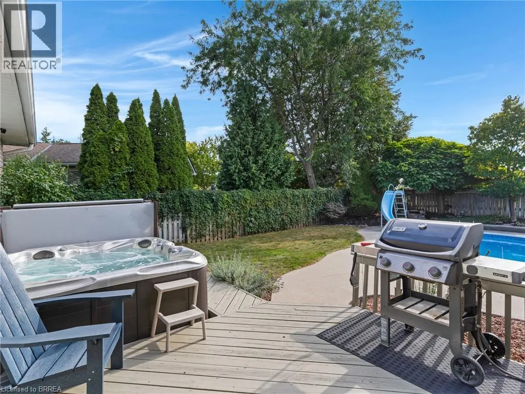 42 EMIDIO Crescent