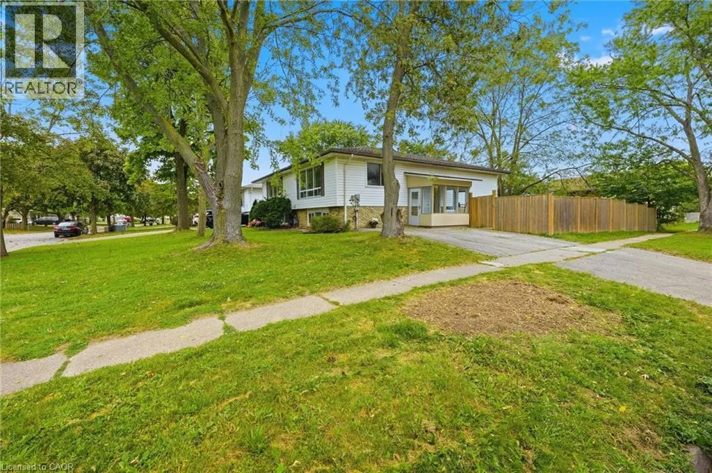 3 MANLEY Crescent