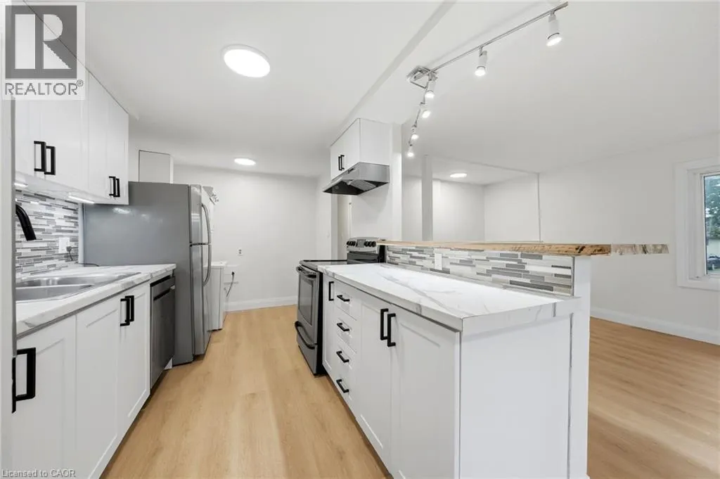 3 MANLEY Crescent