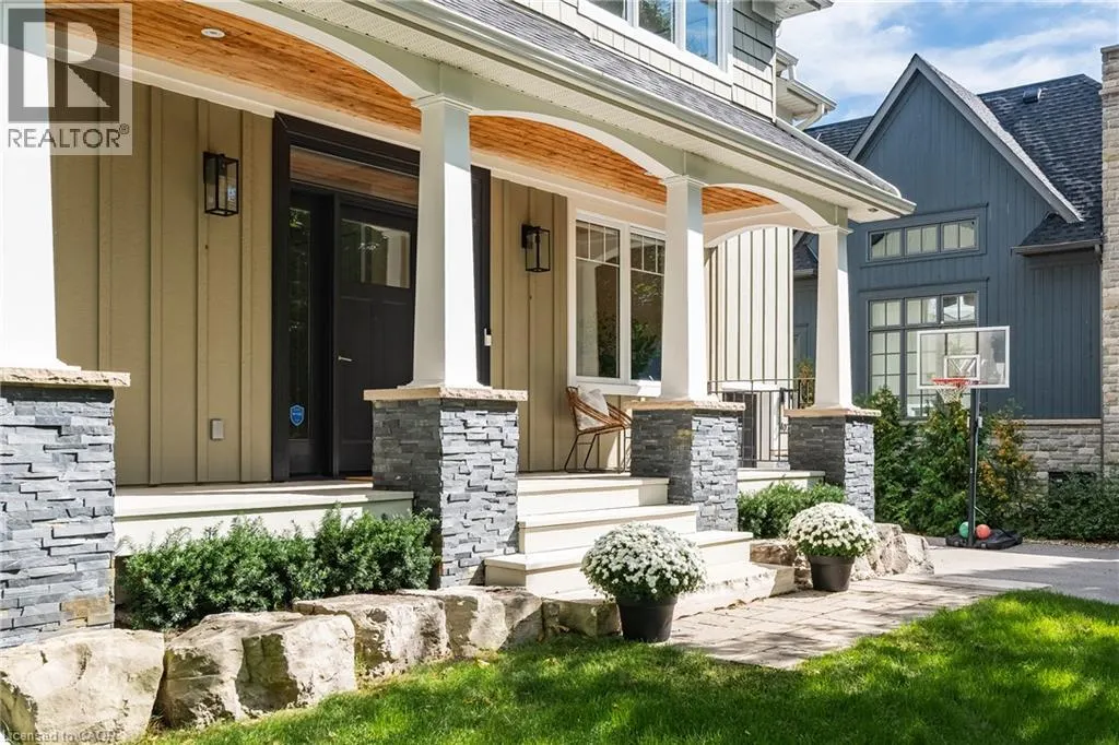 407 MAPLE GROVE Drive
