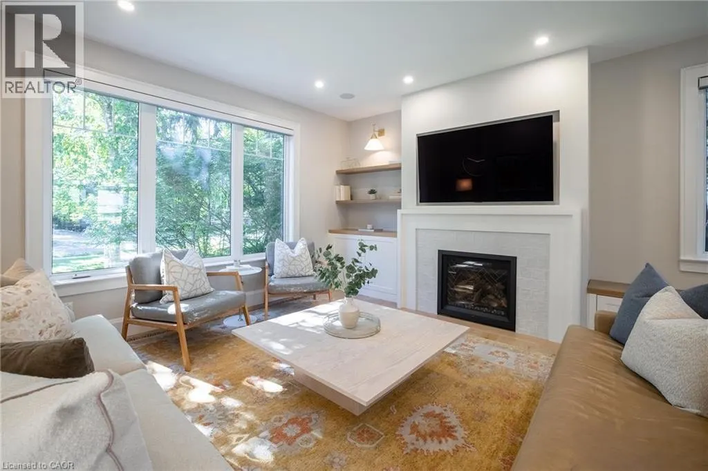 407 MAPLE GROVE Drive