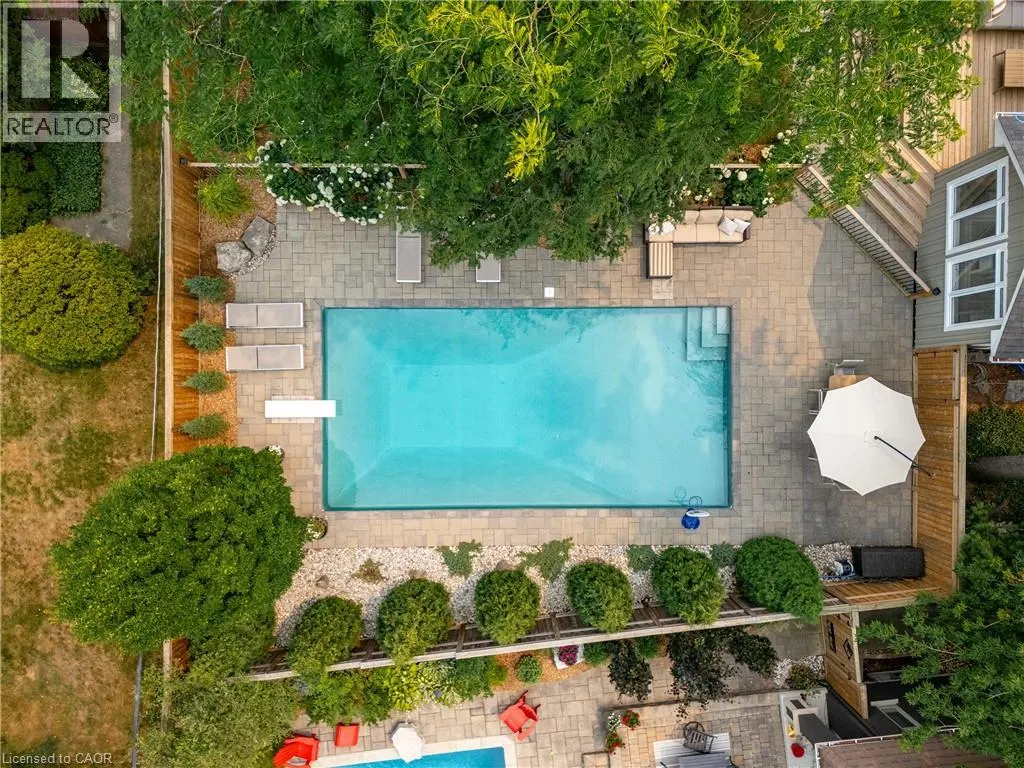 407 MAPLE GROVE Drive