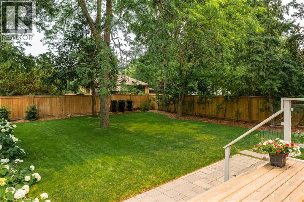 407 MAPLE GROVE Drive