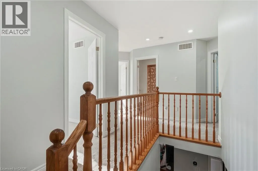 31 PEACHWOOD Crescent