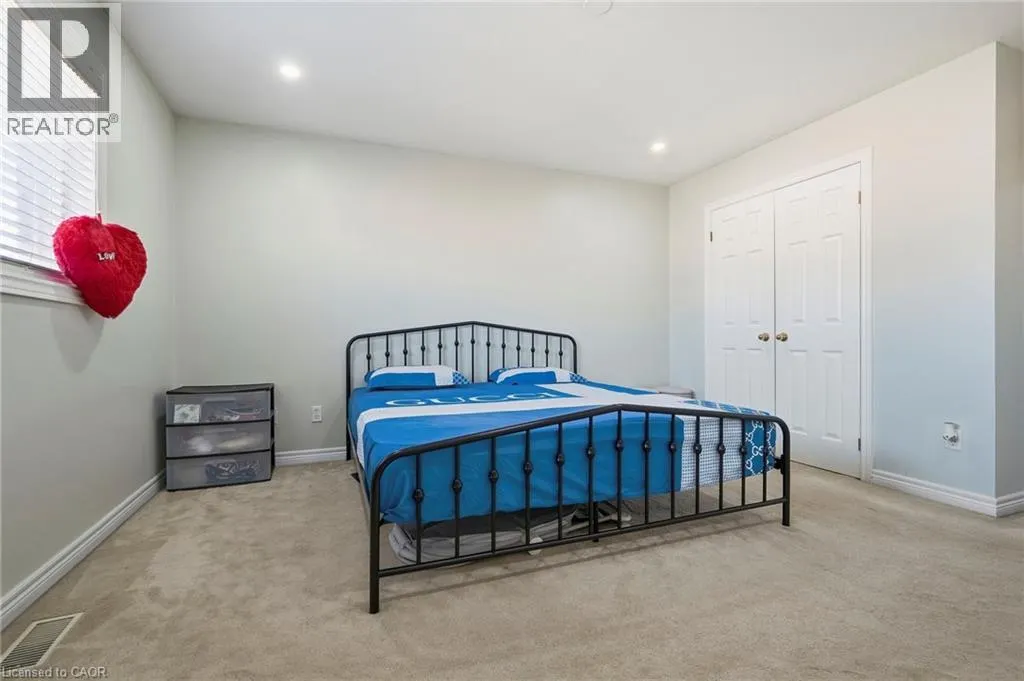 31 PEACHWOOD Crescent