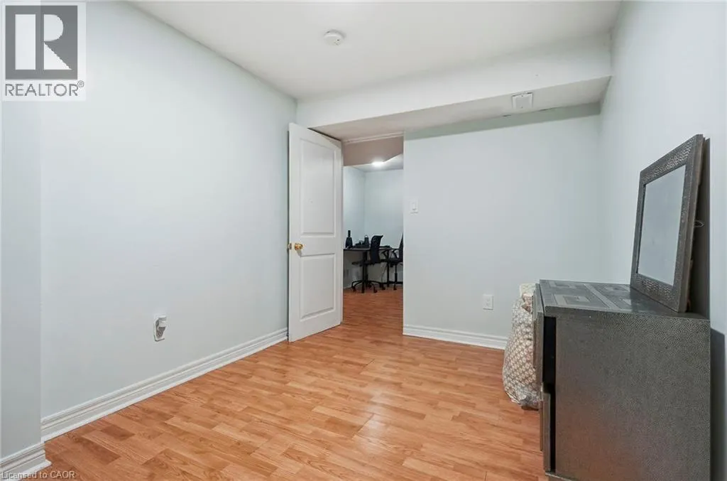 31 PEACHWOOD Crescent