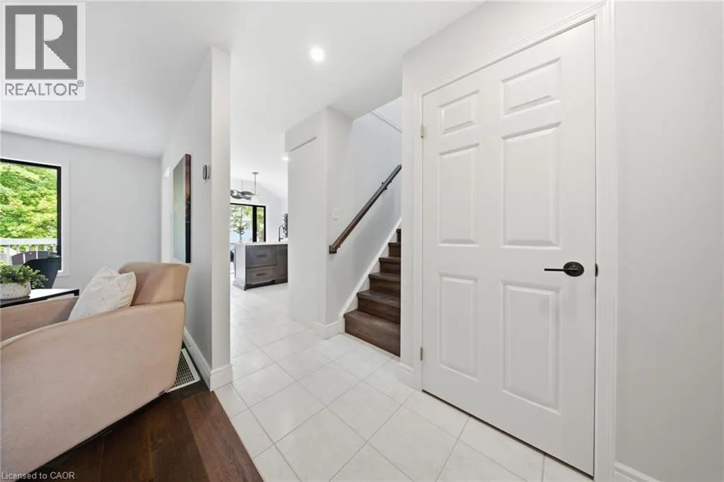 19 BOULDER Crescent