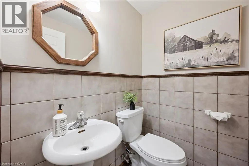 477 BEECHWOOD Drive Unit# 1 #1