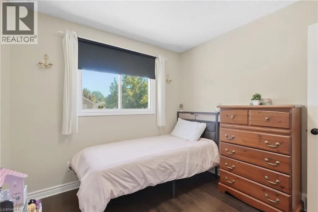 34 GRANTHAM Avenue S