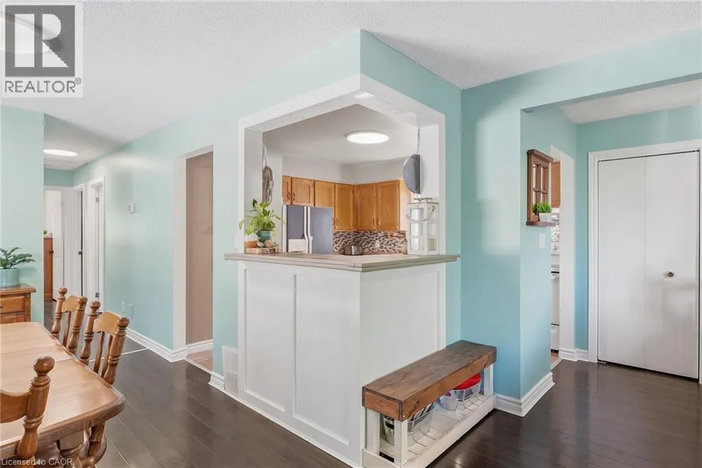 34 GRANTHAM Avenue S