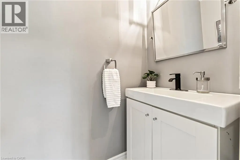 1270 GAINSBOROUGH Drive Unit# 61 #61