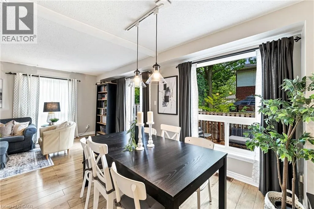 1270 GAINSBOROUGH Drive Unit# 61 #61